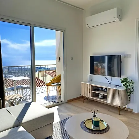 Green Oasis Penthouse Peyia Exterior photo