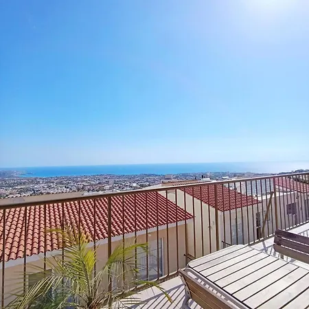 Green Oasis Penthouse Peyia Exterior photo