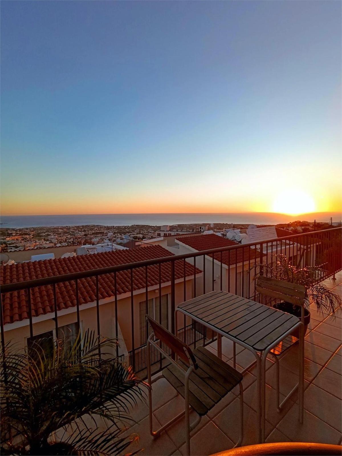 Oasis Penthouse Πέγεια